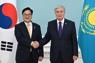 S. Korean speaker meets Kazakh president