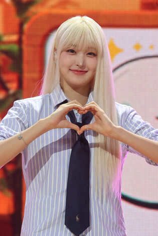 S. Korean girl group Say My Name