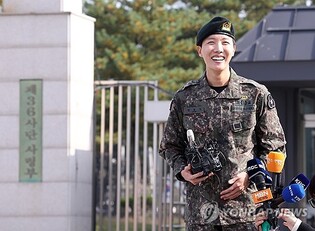 BTS armyブース 3期 j-hope yna1065624915541095_966_h.jpg