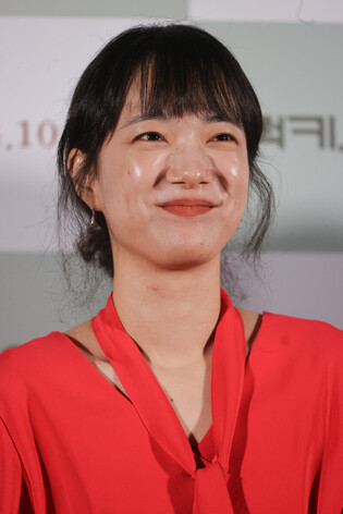 Photos from press conference of 'Lucky, Apartment'