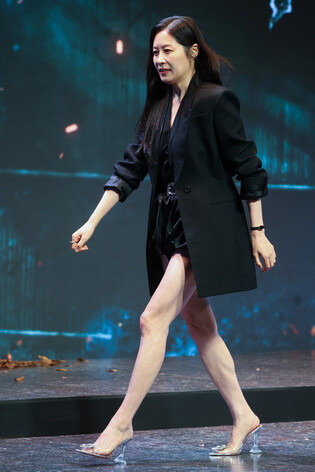 S. Korean actress Moon So-ri