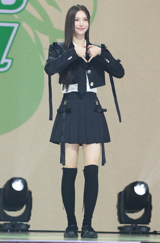 S. Korean girl group Illit