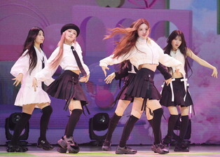 S. Korean girl group Illit