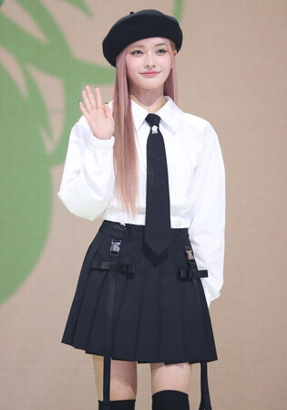 S. Korean girl group Illit