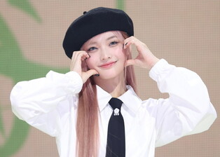 S. Korean girl group Illit