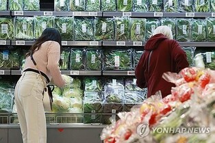 Consumer sentiment rebounds in October on hopes for rate cut