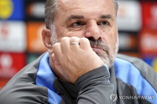토트넘 감독 "손흥민, 유로파 알크마르전 결장…약간 통증 있어"