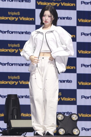 S. Korean girl group tripleS