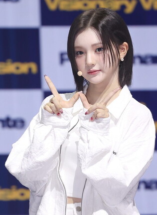 S. Korean girl group tripleS