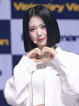 S. Korean girl group tripleS