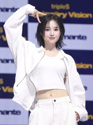 S. Korean girl group tripleS