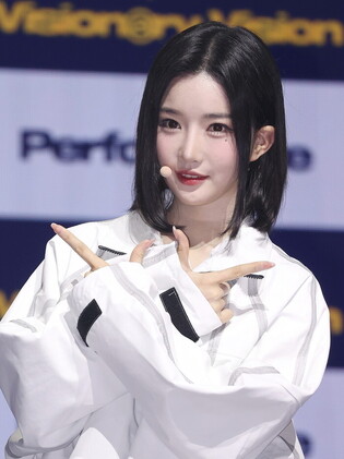 S. Korean girl group tripleS