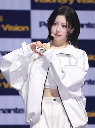 S. Korean girl group tripleS