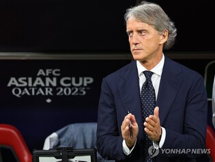 사우디 축구대표팀 만치니 감독, 성적 부진으로 14개월만에 경질