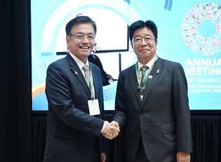 S. Korean, Japanese finance ministers vow efforts to form stronger economic ties
