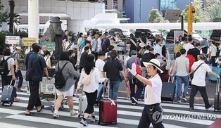 올해 제주 찾은 내국인 관광객 1천만명 돌파…작년보다 늦어