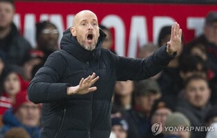 맨유서 경질된 텐하흐 "두 개의 우승 트로피, 평생 간직할 업적"