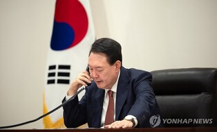 Yoon, NATO chief discuss joint responses against N. Korea's troop deployment to Russia