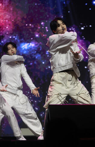 S. Korean boy group Epex