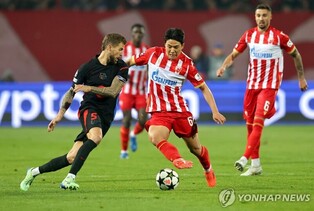 '설영우 첫 UCL 도움' 즈베즈다, 바르사에 2-5 완패…4연패 부진