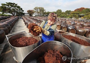 '장 담그기' 인류유산 등재기대…국내소비는 줄고 수출은 늘어