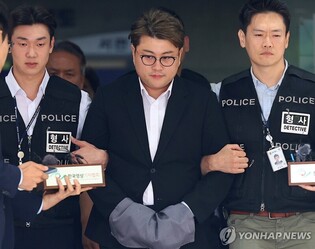 [2보] '음주 뺑소니' 김호중 1심 징역 2년6개월…"무책임·죄질불량"