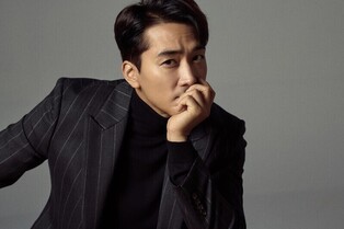 Song Seung-heon As Cheating Conductor: 'Exploring Uncharted Territory as an Actor is Exciting'