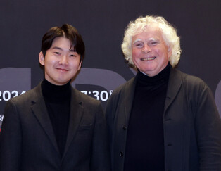 S. Korean pianist Cho Seong-jin and maestro Simon Rattle
