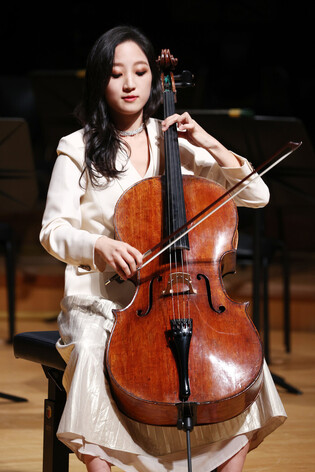 S. Korean cellist Choi Ha-young