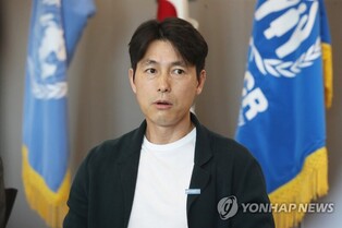 Will Jung Woo-sung Address Paternity Issue at Blue Dragon Film Awards?