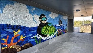 버려진 병뚜껑 3천650㎏ 제주 바다 품은 예술작품으로