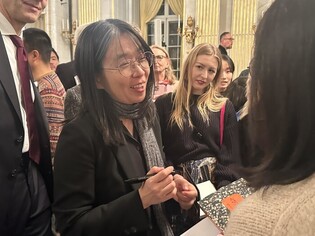 Han Kang meets fans