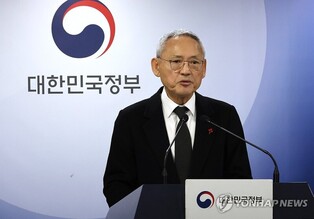 Culture minister urges opposition to halt impeachment of Cabinet ministers