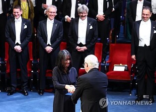 Han Kang awarded Nobel Prize in literature at ceremony
