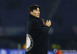 '황인범 첫 결장' 페예노르트, 알멜로에 5-2 대승