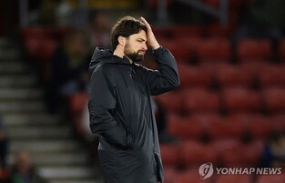 토트넘에 0-5 완패한 '꼴찌' 사우샘프턴, 러셀 마틴 감독 경질