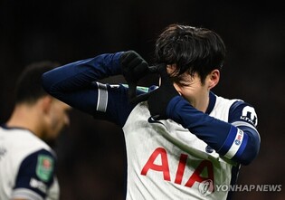 손흥민, 코너킥 다이렉트 득점…토트넘 카라바오컵 준결승 진출(종합)