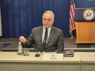 U.S. official meets press