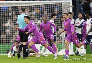 울브스 황희찬, 손흥민의 토트넘 상대로 2경기 연속골 폭발