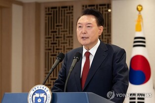 (URGENT) Court approves warrant to detain impeached President Yoon in martial law probe