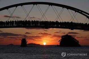 계엄·탄핵·항공참사에 침울한 세밑…"새해엔 좋은 일만"