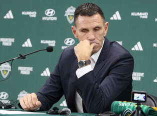 Former Premier League tactician Gus Poyet