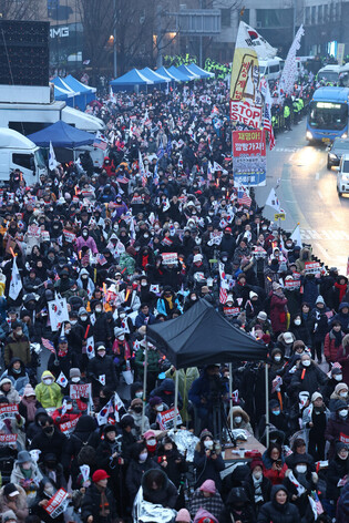 Rally against detention of President Yoon
