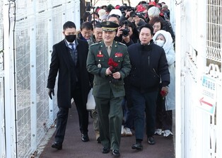 Ex-Marine investigator acquitted of subordination charges