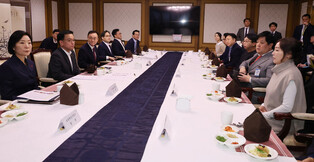 Acting president meets small business owners