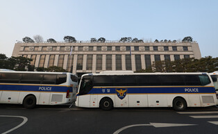 Yoon to attend hearing of impeachment trial