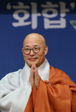 Largest Buddhist sect's leader