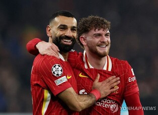 '살라흐·엘리엇 골맛' 리버풀, 릴에 2-1 승리…UCL 16강 확정