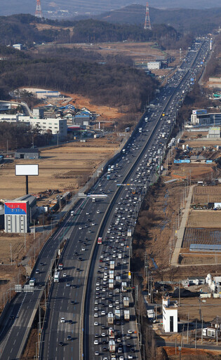 Traffic ahead of holiday