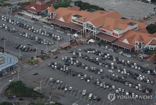 설 손님맞이 나선 고속道 휴게소…"새 매장 열고 연장영업"
